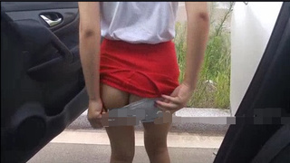 準備停車卻在一旁玩露出 分明就是很癢想被幹了