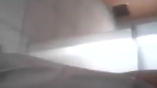 18歲小妹自拍奶子和鮑魚。發育比很多女孩健全!