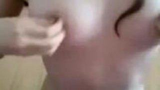 가슴 쪼물닥 거리는 몸매좋은 처자