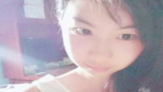 小妹妹盡然自己把自己處女給破了..