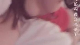 ［自拍露臉］網路美模王蜜Ｘ會員私拍ＶＩＰ影片流出！穿上情趣睡衣騷首弄姿（有影）