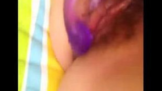 爆乳妹的車頭燈等級直逼「娜美」，ＤＩＹ不過癮～自己拍下來給人看（有影）