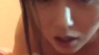 看見此女的白虎BB我當場就硬了讓人忍不住想打一炮