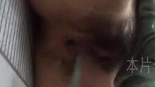 哥哥～我也會潮吹囉！可愛妹妹把失禁當高潮～特地接起來給人家看（有影）