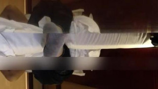 女友第一次3P特别不好意思渐渐进入状态