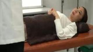 ゴッドハンドな鍼灸院で言葉巧みに人妻中出し其の壱.mp4