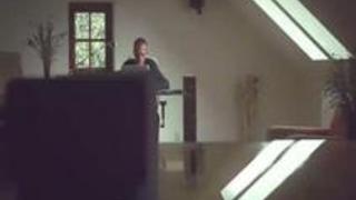 スタイル抜群のモデル系美女を禿のおっさんが生バック