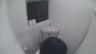 【素人動画】 素人盗撮-100円ショップ学生アルバイト店員流出映像！店内のトイレでフぇら抜きする破廉恥カップル