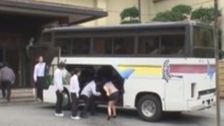 【美女盗撮個人撮影】淫乱な美女バスガイドの盗撮個人撮影オナニープレイエロ動画！！【pornhub動画】