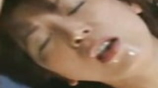 邪悪な医師のマッサージは、彼の同僚を再生