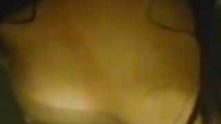 バスタブで裸の日本人