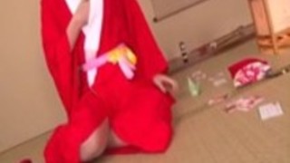 桃瀬ひかるはカムで彼女の猫をクラッキング好き