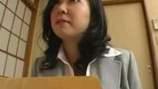 熟女エロトピア　　人妻たちの性生活事情４時間 前半