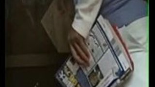 日本の十代の若者が公共で犯さ - JAV25.COM