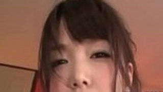 アジアのかわい子麻乃恵美ちゃん、毛深いニャンニャンでザーメンを演じる