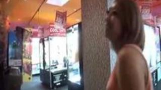 素人巨乳美少女潮吹SEX