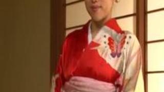 従業員に裏切られ地下室に監禁されてしまう人妻女将