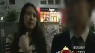 素人カップルの彼女の家に上がり込んだらド淫乱発覚で乱交ハメ大盛り上がりｗ