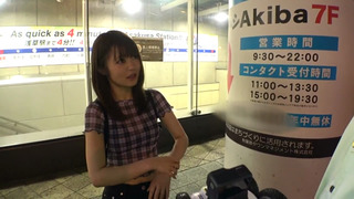 マジ軟派、初撮。 1559 秋葉原でラジコンを走らせれば美女は釣れるのか？オタクの街ですねw釣れました♪失恋気味の超キュートでスレンダー美少女を絶頂ノンストップで連続アクメをキメまくる！！